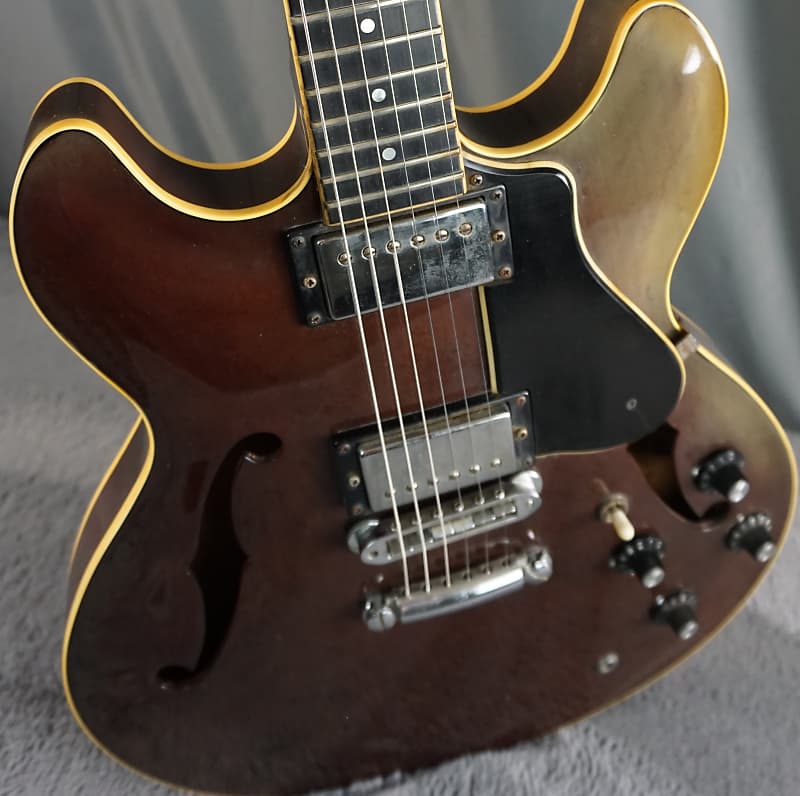 大人気定番商品 Yamaha SA1000 Super Axe - Walnut Semi Hollow 335 Style Japan エレキギター