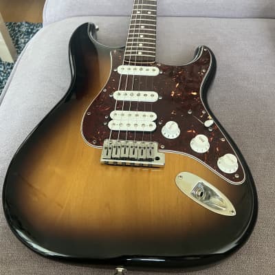 Fender Deluxe Power Stratocaster 2010 with original PIEZO image 3