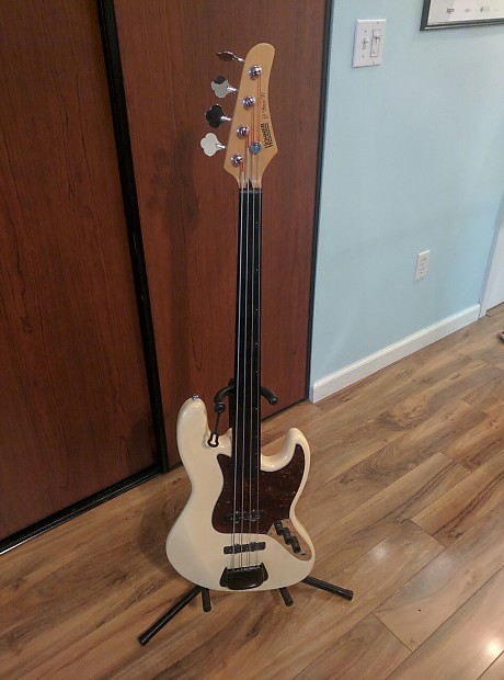 Hohner fretless bass hotsell
