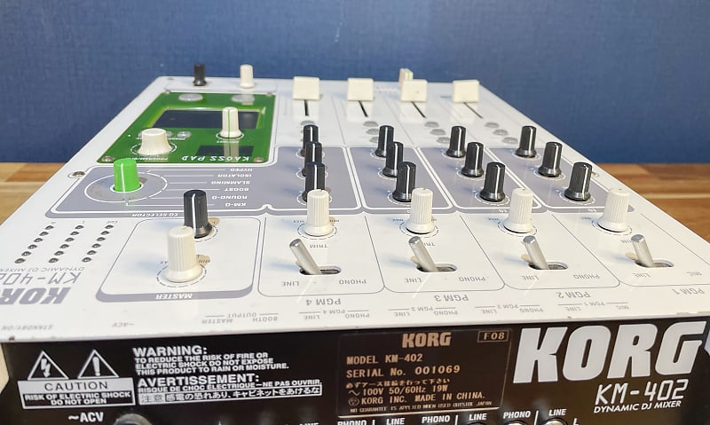 KORG KM-402 KAOSS MIXER DJ ミキサー　コルグ Korg KM402 - Two-Channel DJ Mixer with KAOSS Effect and EQ KM402