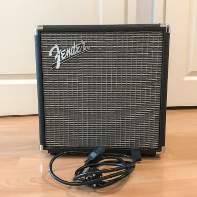 Fender Rumble 15 15-Watt 1x8" Bass Combo image 4