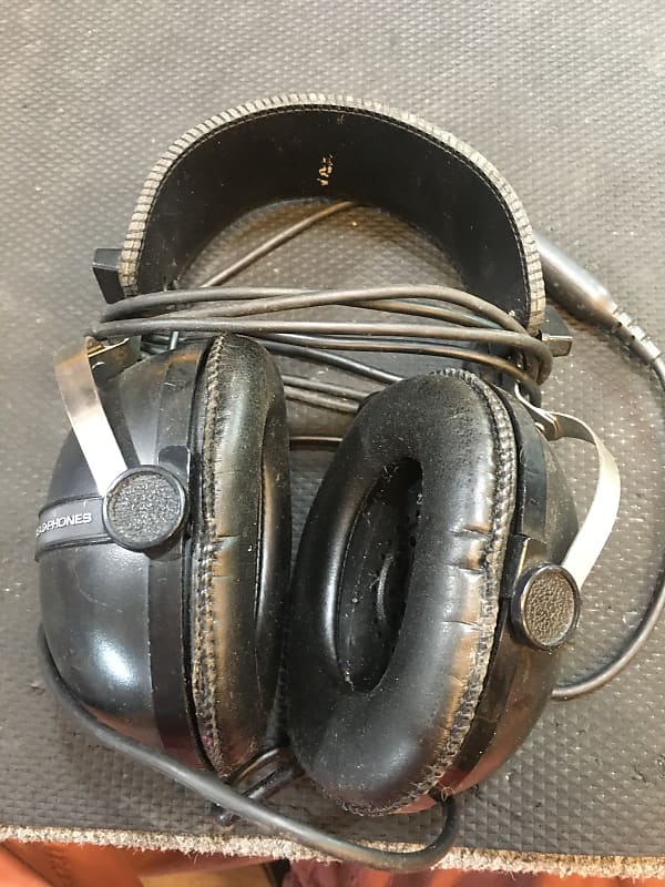 Pioneer SE-205 Stereo Headphones image 1