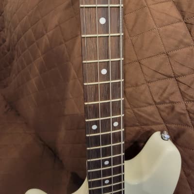 Eastwood Warren Ellis Tenor Baritone 2P LH Bolt-on Neck 4-String Electric Guitar For Lefty Players image 15