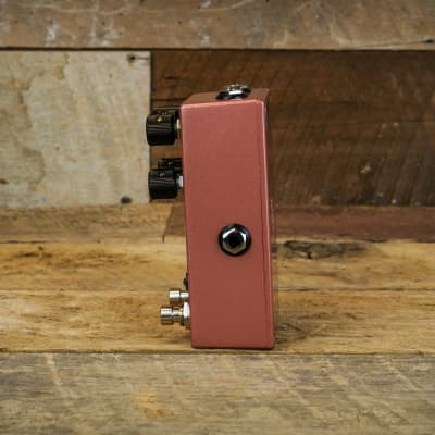 Walrus Audio Monument V2 2020 Red image 4