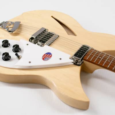 Rickenbacker 330/12 Semi-hollow 12-string Electric Guitar - Mapleglo image 4