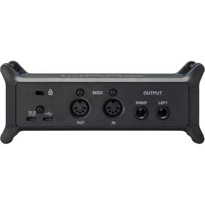 Zoom UAC-232 Portable 2x2 USB-C Audio Interface image 3