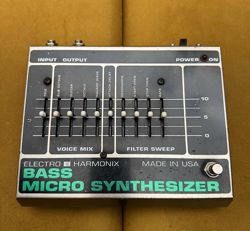 Electro-Harmonix Bass Micro Synthesizer