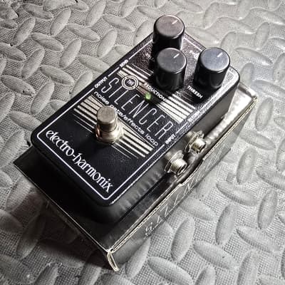 Electro-Harmonix The Silencer Noise Gate / Effects Loop Pedal