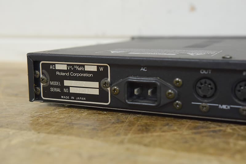 【美品】ROLAND GM-70 ギターMIDIコンバーター シンセサイザー gm-70.jpg?w=640