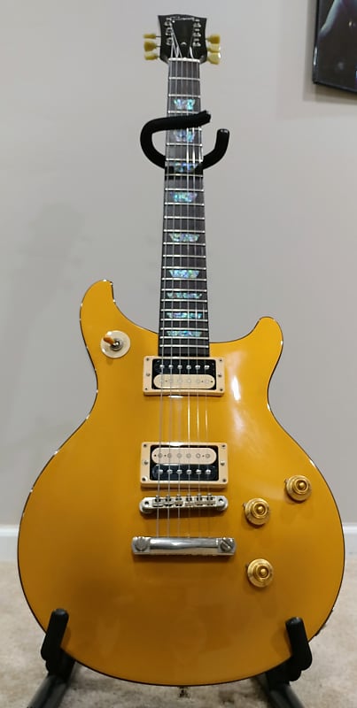 Gibson Custom Shop Tak Matsumoto DC Korina Gold 2010 Gold