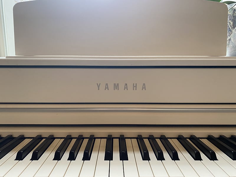 Yamaha CLP-535 Clavinova 88-Key Digital Piano 2010s - White | Reverb