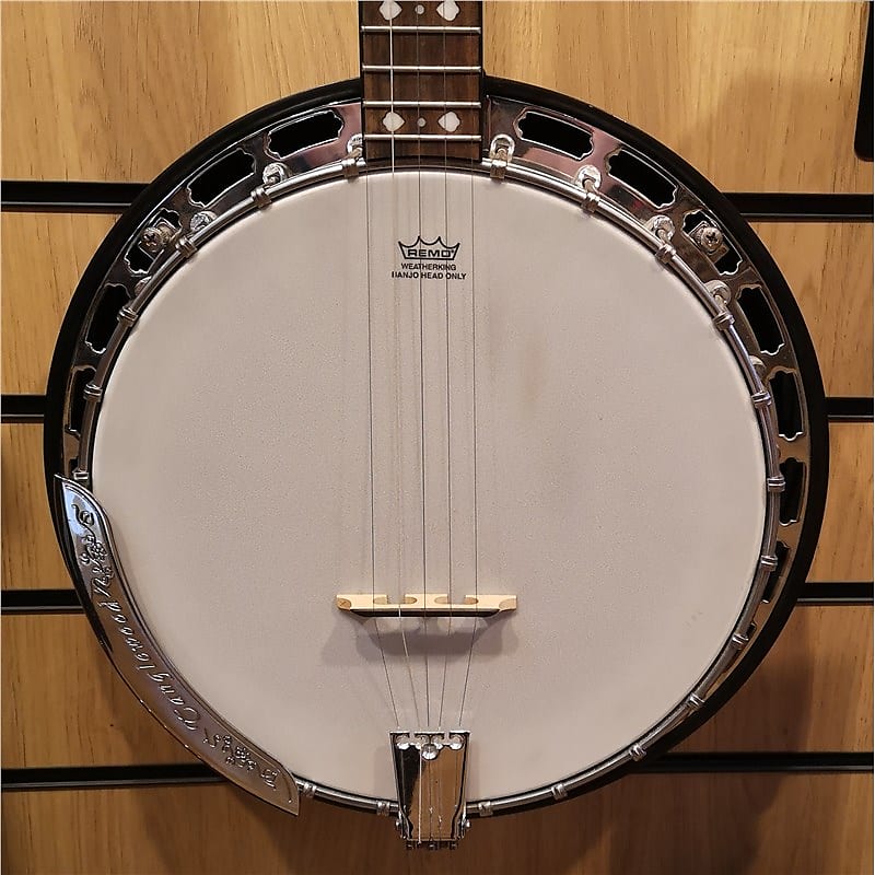 Second deals hand banjo