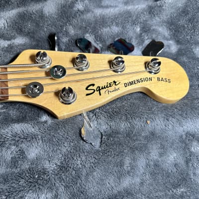 Squier Deluxe Dimension Bass V 2015 - 2016 - 3-Color Sunburst image 5