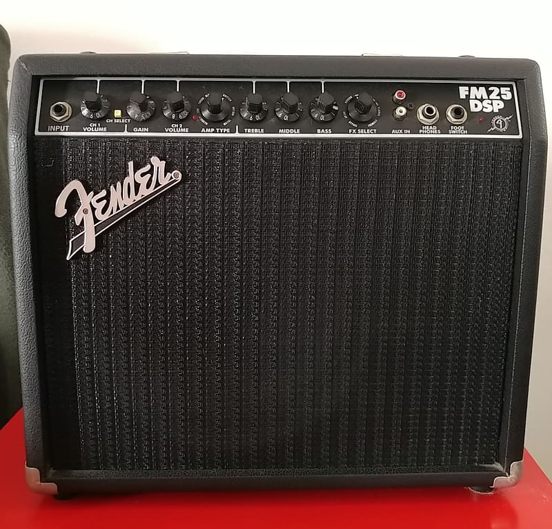 Fender FM 25 DSP 2Channel 25Watt 1x10" Modeling Guitar Reverb
