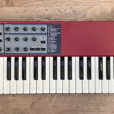 Nord Lead 2X 49-Key 20-Voice Analogue Modelling Synth with Soft Case
