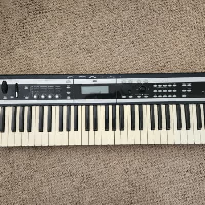 Korg X50 61-Key Music Synthesizer 2000s - Black