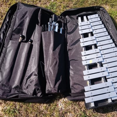 Yamaha Xylophone/Glockenspiel Bells *Carrier, Stand, Practice Pad, Mallots Included* image 2