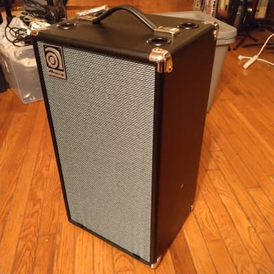 Ampeg SVT-210AV Classic Series 200-Watt 2x10