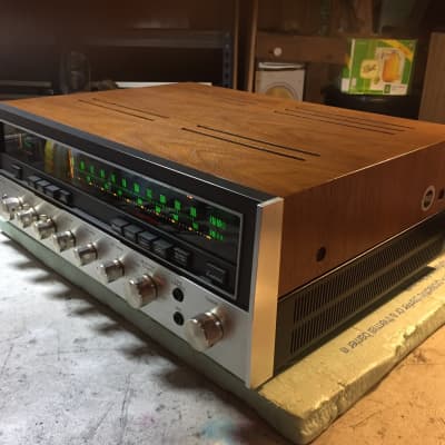 Sansui 7000 1975 Silverface , Walnut cabinet, fully restored