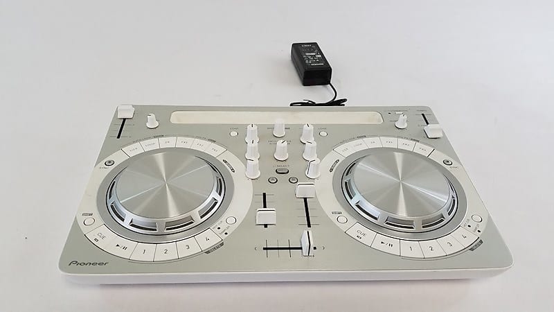 Pioneer DDJ-WeGO3 Compact DJ Controller with iOS Support (White)