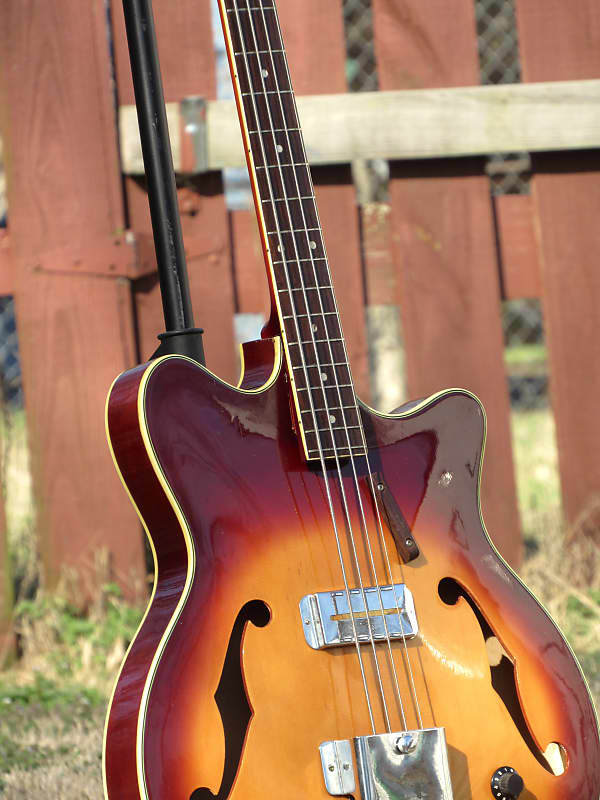 ~Space Bass~ 1967 Guyatone SB-1 Bass w/ Orig Case! Futuristic! Made in  Japan - Silvertone Kay Teisco