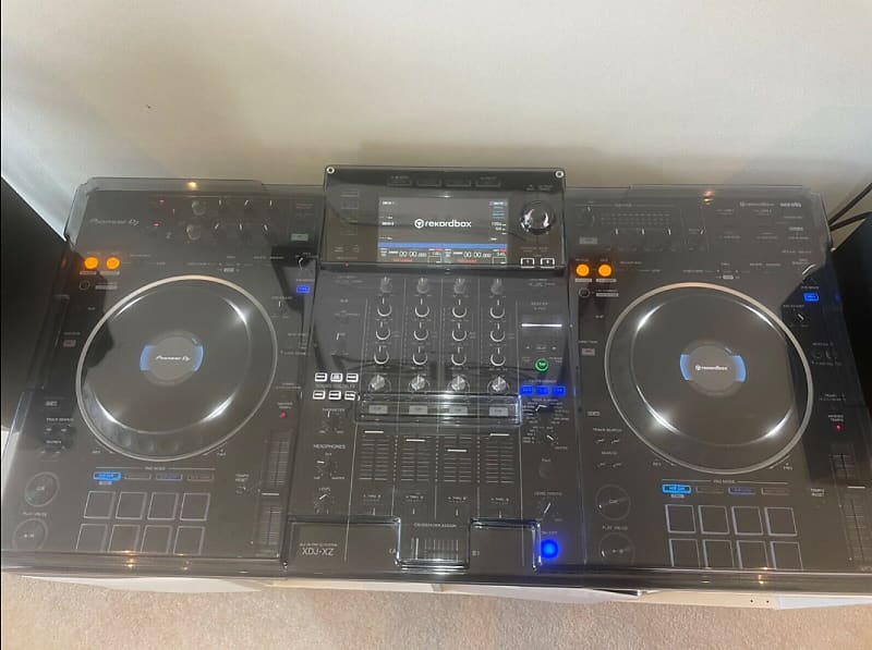 Pioneer XDJ XZ 4 Channel Professional DJ Controller + Decksaver +