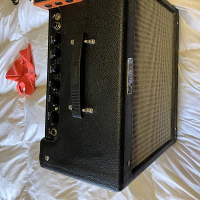 Fender Blues Junior III 15-Watt 1x12" Guitar Combo power attenuator wired image 2