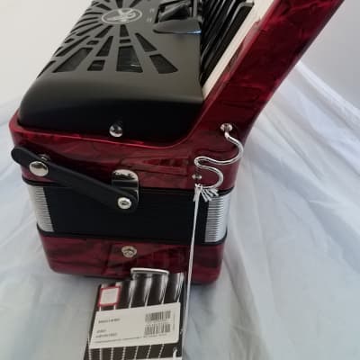 Hohner Bravo II 48 Bass Red Rojo Piano Accordion Acordeon +GigBag, Straps, Shirt - Authorized Dealer image 3