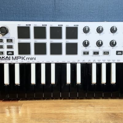 Akai MPK Mini MKII 25-Key MIDI Controller - White with Black Keys