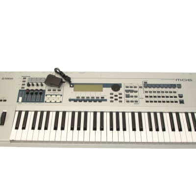 Yamaha MO6 61-Key Music Production Synthesizer Keyboard