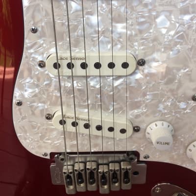 1998 Lace Stratocaster Metallic Red - RARE 72 Made! image 3