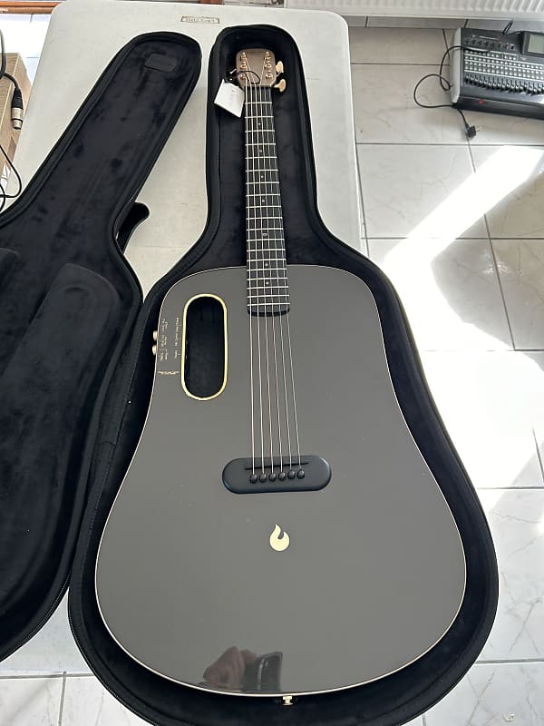 LAVA ME PRO ブラックゴールド LAVA ME PRO Acoustic Electric Carbon Fiber - Black Gold