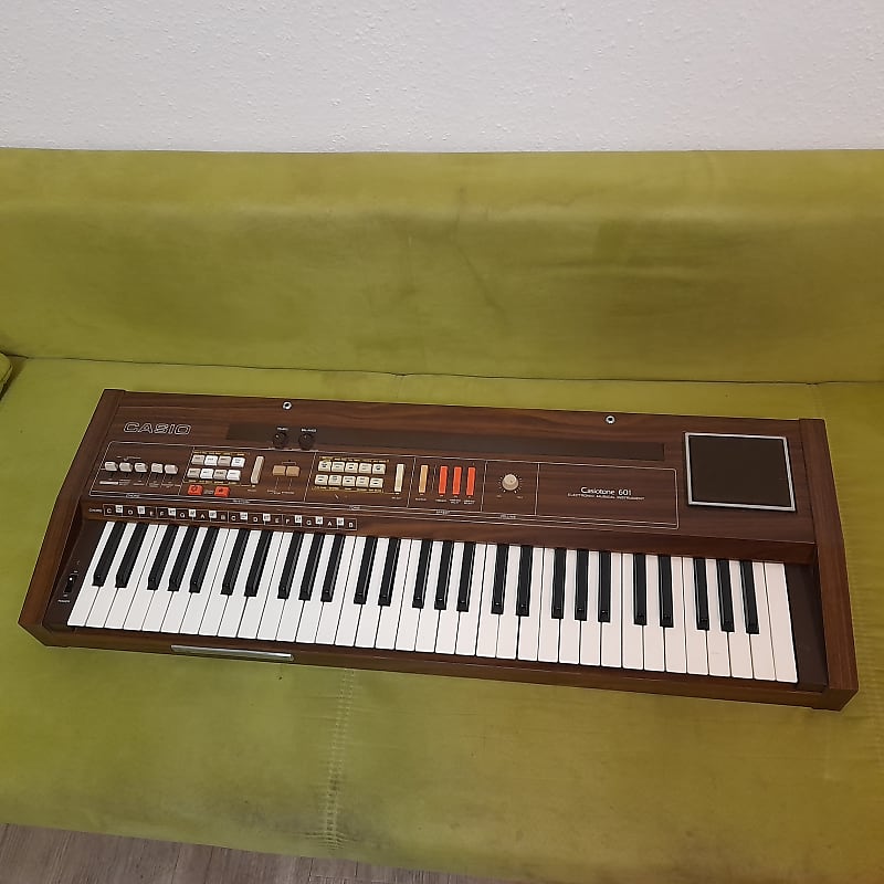 Casio Casiotone 601
