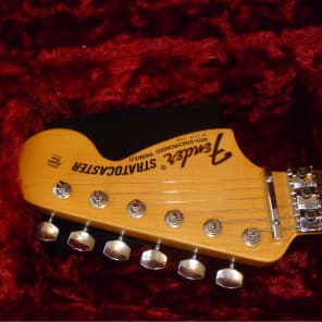 *RARE* Fender Custom Shop Limited Edition 1969 Relic Stratocaster, Black over 3-Tone Sunburst image 3