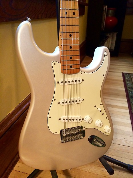 Fender 60th discount anniversary strat mexican