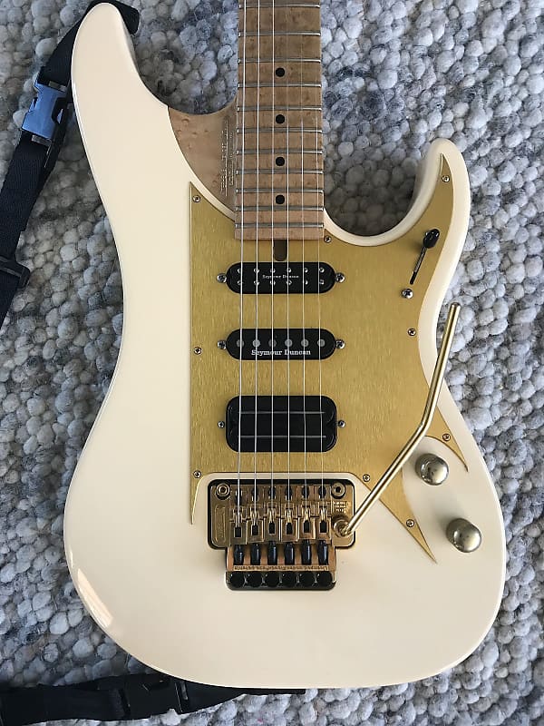 Washburn N6 Custom Shop 2006 Cream / Gold