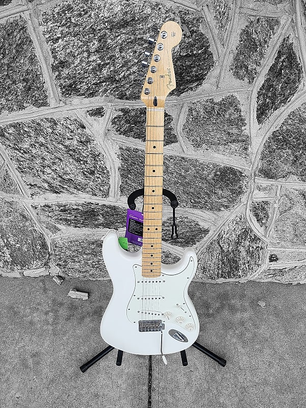 Fender Player Series Stratocaster - Polar White image 1