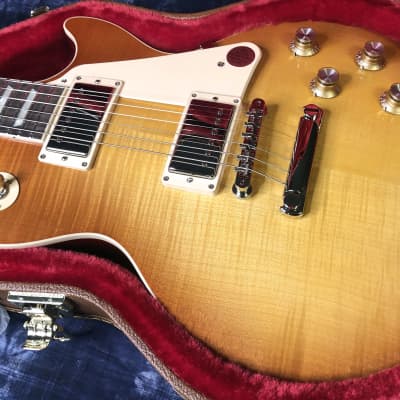 MINT! 2020 Gibson Les Paul 60's Standard Unburst Finish - Authorized Dealer - Full Warranty - DEMO image 5