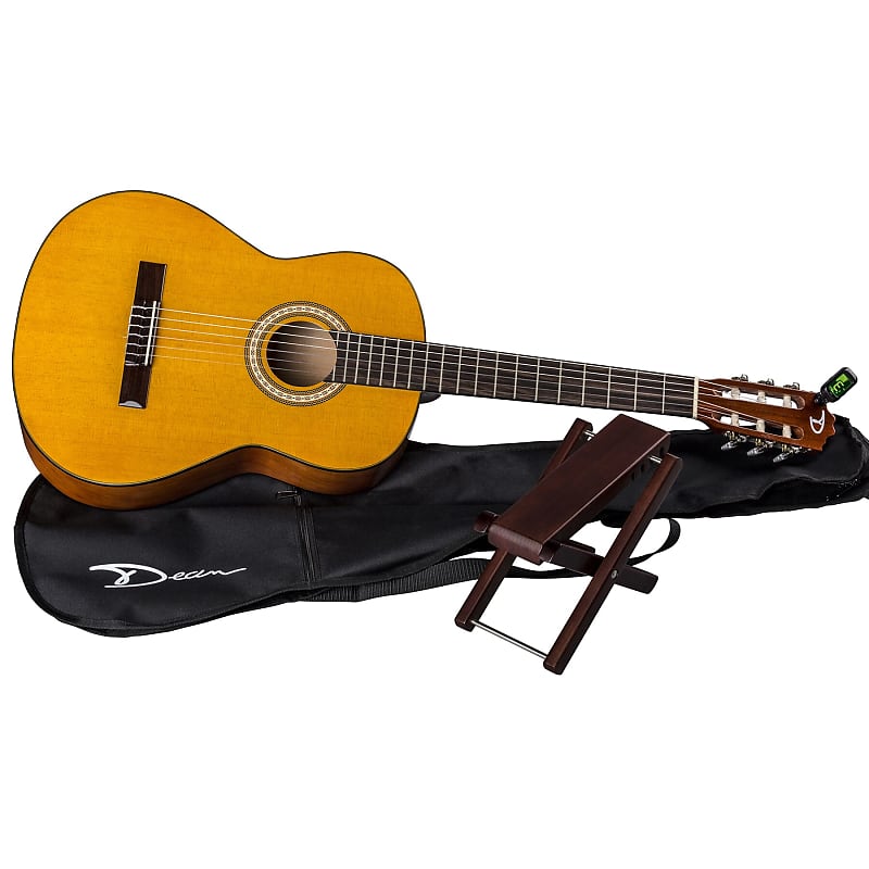 Yamaha C40 PKG Nylon String Classical Guitar GigMaker Starter Pack