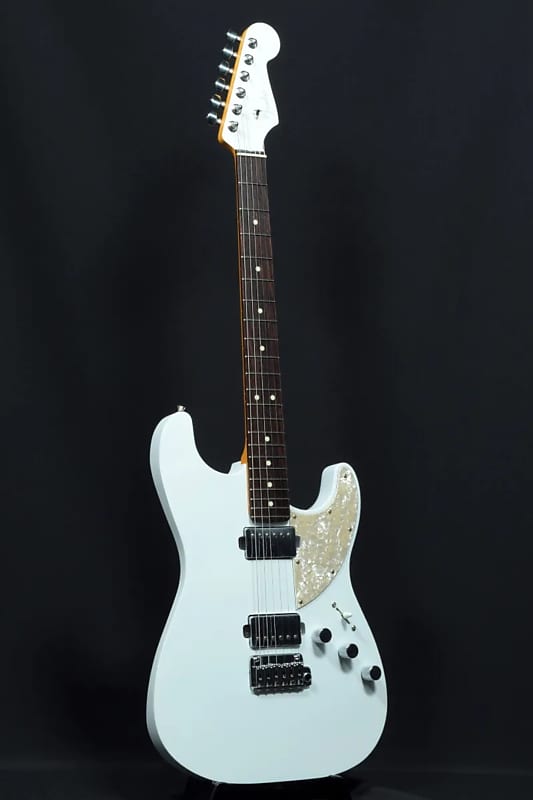 Fender Japan Elemental Stratocaster HH with RW FB in Nimbus