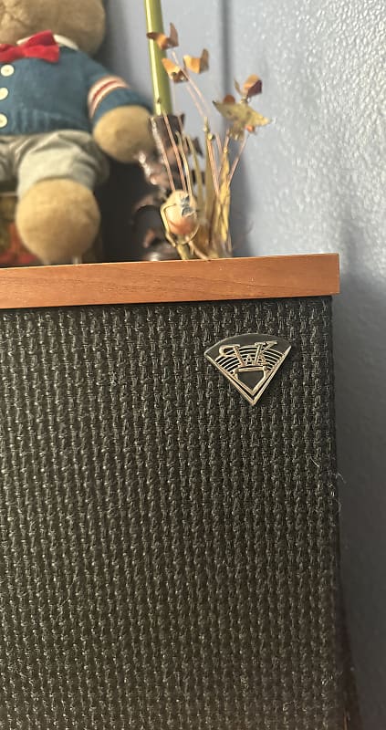 Klipsch Klipschorn Vintage 1969 Klipschorn KWBO Type &quot;B&quot; oiled Walnut corner loudpeakers  			