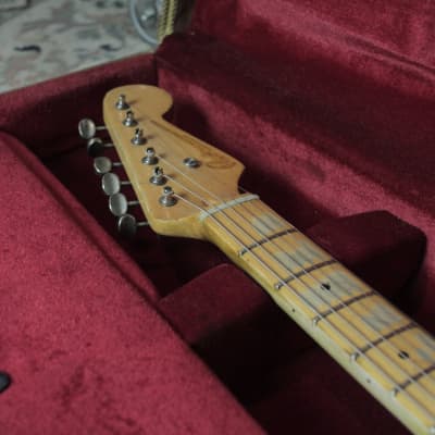 Rizzato's®️ Handmade '50s Stratocaster® Two Tone Sunburst Relic Finish | Case Included image 6