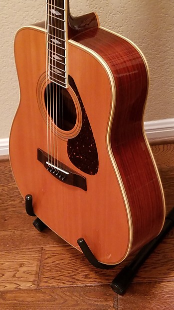 SELDOM FOR SALE Yamaha FG 375S