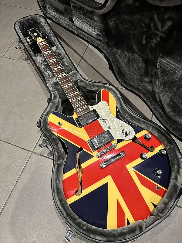 Noel gallagher deals union jack