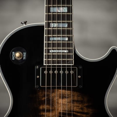 Gibson Les Paul Custom - 5A Quilt Top, Cobra Burst image 4