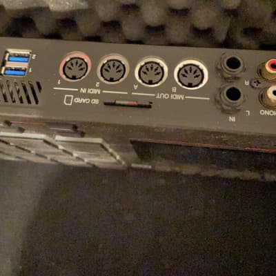Akai MPC Live Standalone Sampler / Sequencer 2017 - 2020 - Black image 5