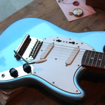 SQUIER "Classic Vibe '60s Mustang,  Lake Placid Blue" 3, 39 KG image 2