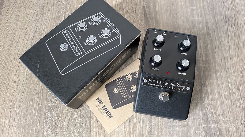 Moog MF TREM minifooger tremoloトレモロ アナログ Moog Minifooger Analog Tremolo Pedal | Sweetwater
