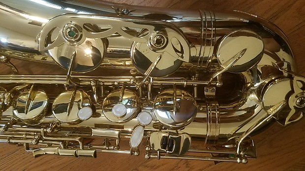 Simba tenor saxophone top