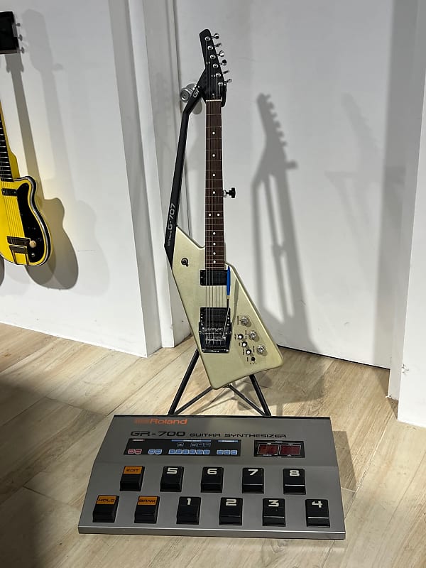 Roland GR-707 Synth Guitar & Module 1985 - really cool Silver Metallic G-707 Synth Axe  w/matching GR-700 Module. image 1